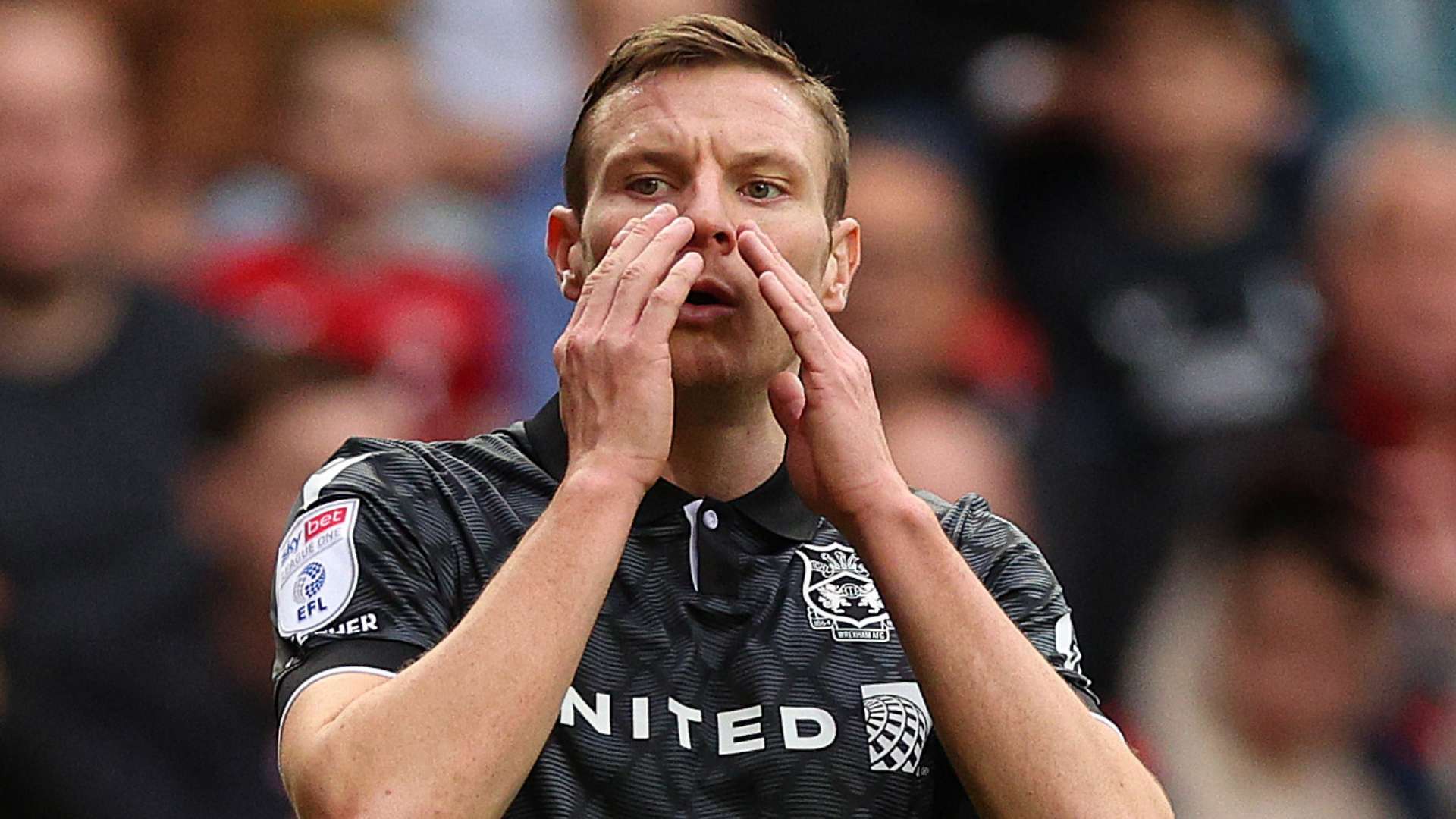 他已经在拜 他已经在拜